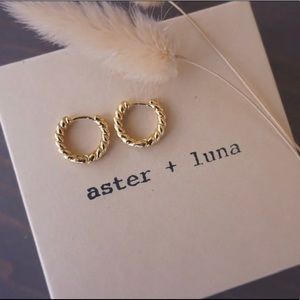 Gold Isla Hoop Earrings